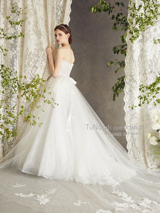 NOA0026 オフホワイト Tunoah Wedding （チュノア
