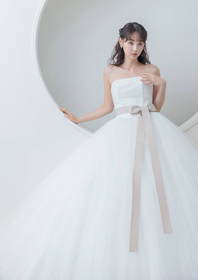 大幅値下げ》ウェディングドレス TuNoah 寂しく Wedding