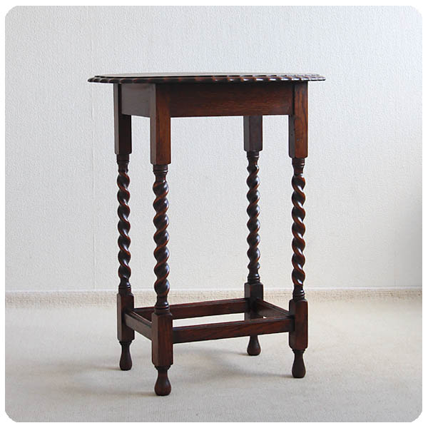 イギリス アンティーク オケージョナルテーブル 家具 飾り台 作業台 店舗什器 「オーク材」K-174