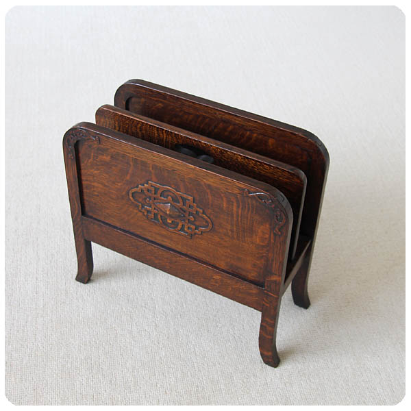 イギリス アンティーク マガジンラック オーク材 雑誌入れ 装飾あり インテリア 家具 店舗什器 K-298