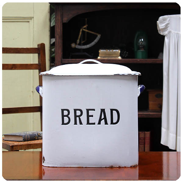 イギリス アンティーク ホーローブレッド缶 琺瑯缶 ブロカント パンケース キッチン雑貨 店舗什器 K-688