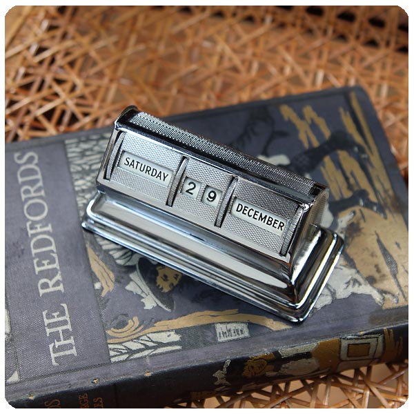 イギリス アンティーク メカニカルカレンダー インテリア 万年 卓上カレンダー 店舗什器 ディスプレイ K-738