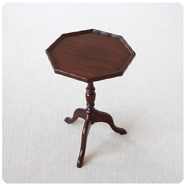 イギリス アンティーク調 ワインテーブル 八角形天板 トライポッド インテリア 店舗什器 ディスプレイ ビンテージ 家具 K-889