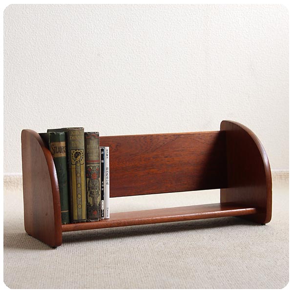 イギリス ヴィンテージ ブックスタンド 本立て 木製 レトロ CDラック インテリア 店舗什器 ディスプレイ 雑貨 K-930