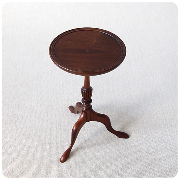 イギリス アンティーク調 ワインテーブル サイドテーブル 飾り台 インテリア 家具 店舗什器「トライポッド」K-992
