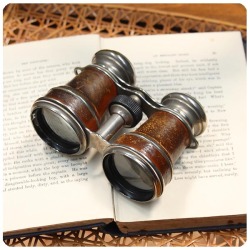 イギリス アンティーク オペラグラス 古い双眼鏡 オブジェ インテリア 雑貨 店舗什器 K-711