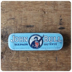 イギリス アンティーク リペア缶 自転車修理 ブリキ缶 TIN 雑貨「JOHN BULL」P-238