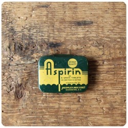 イギリス アンティーク ミニ缶 ブリキ 薬入れ インテリア雑貨「ASPIRIN TIN缶」P-260