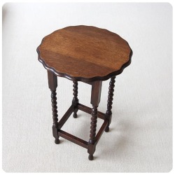 イギリス アンティーク オケージョナルテーブル ツイストレッグ 飾り台 オーク材 家具 P-626