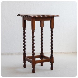 イギリス アンティーク オケージョナルテーブル オーク 家具 飾り台 ツイストレッグ P-683