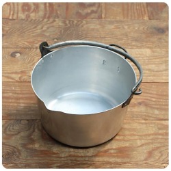 イギリス アンティーク アルミ製 プリザーブパン ジャム用鍋 インテリア雑貨 ヴィンテージ 店舗什器【ガーデン用バケツにも】Q-226