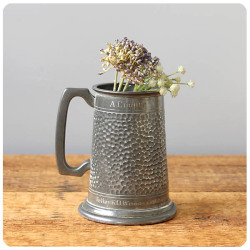 イギリス アンティーク ピューター ビアマグ タンカード 花器 花瓶 レトロ 雑貨 インテリア 店舗什器「ペン立てなどに」 Q-638