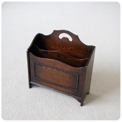 イギリス アンティーク オーク材マガジンラック/ボビン装飾/収納家具/英国製/店舗什器【うれしい持ち手付き！】S-079