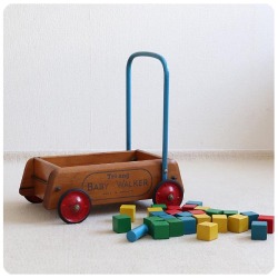 イギリス アンティーク ベビーウォーカー/トイ/手押し車/プッシュカート/店舗什器/遊具/インテリア/トライアング【Tri-ang社】T-243