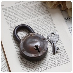 アメリカ アンティーク パドロック 南京錠 鍵付き 古道具 MASTER LOCK「MILWAUKEE」V-426