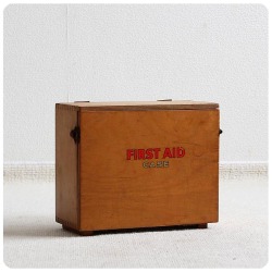 イギリス アンティーク ファーストエイドボックス 救急箱 ケース 木箱 英国「FIRST AID」V-429
