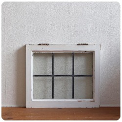 イギリス アンティーク ガラス窓/ウィンドウ/木枠/シャビーシック/建具/シンプル/店舗什器/窓枠/ウッド【古いペイント窓】Z-217