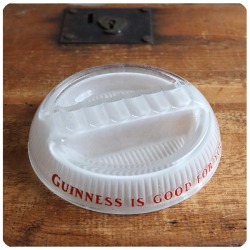 イギリス ヴィンテージ ギネスビール灰皿/アッシュトレイ/コレクタブル/アクセサリートレイ/喫煙具【 Guinness Is Good For You】Z-288