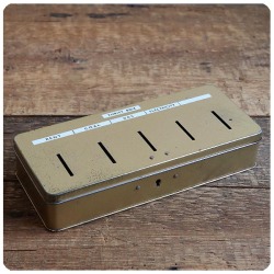 イギリス アンティーク 鍵付き 貯金箱/ティン製/スリフトボックス/缶/インテリア雑貨/ディスプレイ/収納箱【THRIFT BOX】Z-717