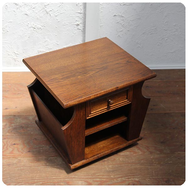 4/27まで訳ありセール イタリアンアンティーク サイドテーブル 美しい  