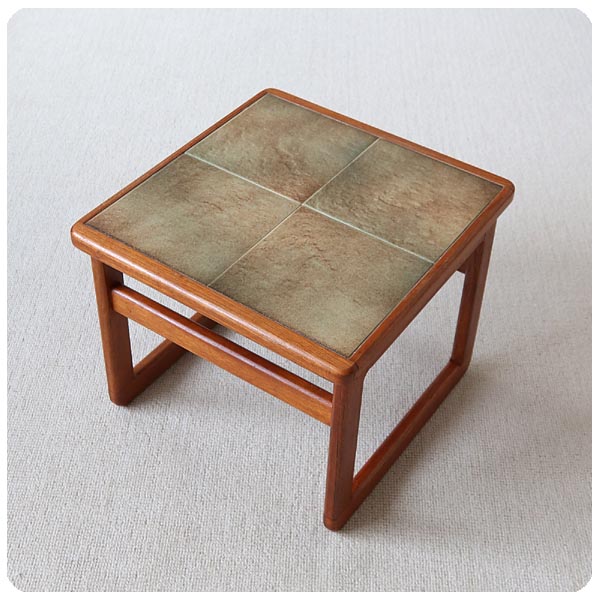 イギリス ヴィンテージ タイルトップミニテーブル/店舗什器/家具/北欧  