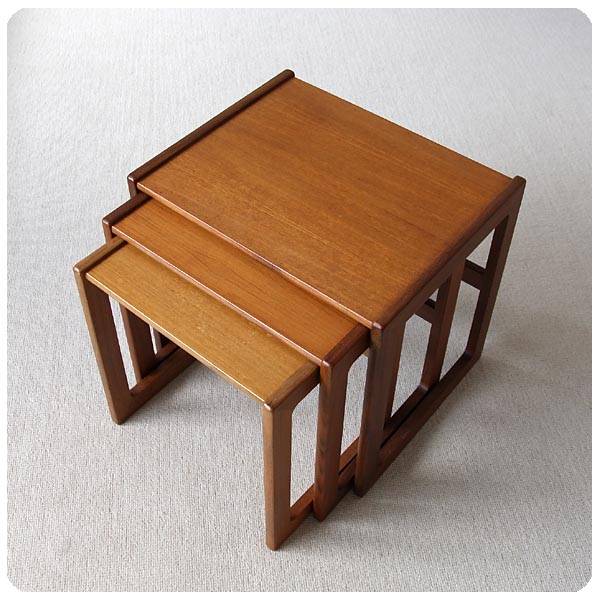 イギリス ヴィンテージ チーク ネストテーブル イギリスヴィンテージ ネストテーブル サイドテーブル チーク材/UK