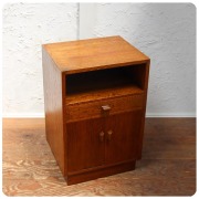 イギリスアンティーク　マーブルトップキャビネット！お値下げ❣️ 在庫一掃セールイギリス アンティーク家具 ミュージックキャビネット