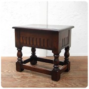 イギリスアンティーク オーク サイドテーブル／無垢材/英国家具／ディスプレイ イギリスアンティーク オーク サイドテーブル／無垢材/英国家具