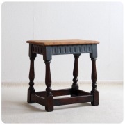 アンティーク イギリス家具 木製サイドテーブル コーヒーテーブル ビンテージ イギリスから直接買い付けてきたアンティークテーブル｜antique