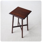 イギリスから直接買い付けてきたアンティークテーブル｜antique