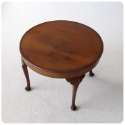 イギリスから直接買い付けてきたアンティークコーヒーテーブル