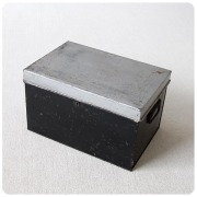 イギリス アンティーク メタルボックス 収納箱 インテリア ツールボックス ヴィンテージ 店舗什器【インダストリアル】Q-242