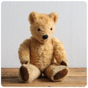 イギリス製　アンティーク熊2体 イギリスから届いた世界中で愛され続けるテディベアやぬいぐるみ