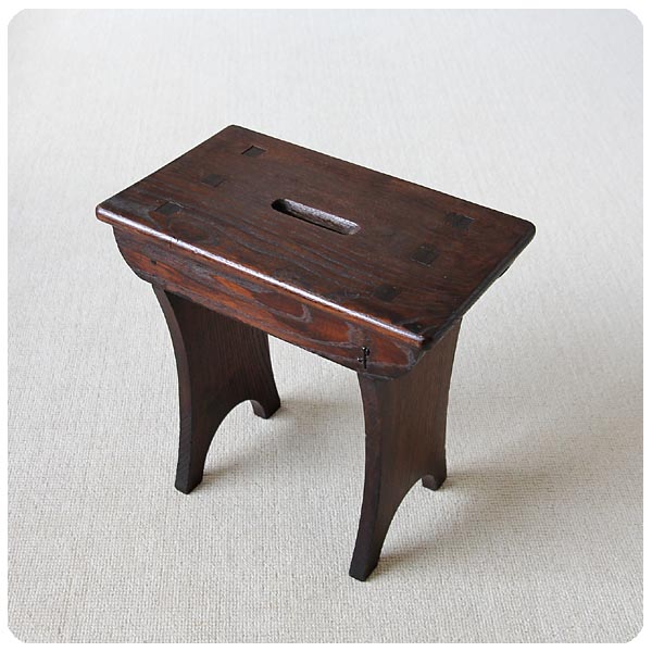 イギリス アンティーク スツール 木製椅子 飾り台 花台 オールドパイン 古木 家具 P-546