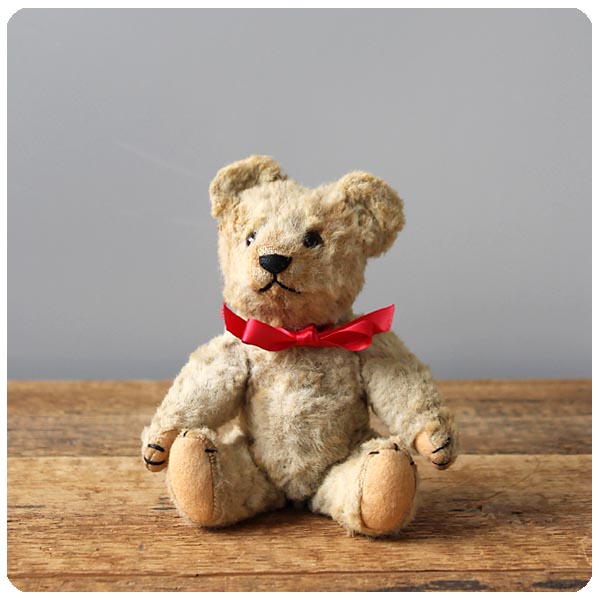 イギリス アンティーク テディベア くまのぬいぐるみ インテリア雑貨 ディスプレイ 全長22cm P-561