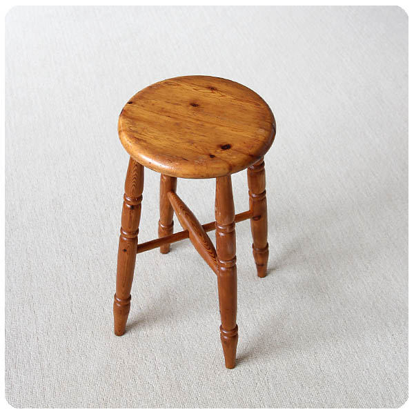 イギリス ヴィンテージ オールドパインスツール 木製椅子 木味 古木 飾り台 家具 P-583