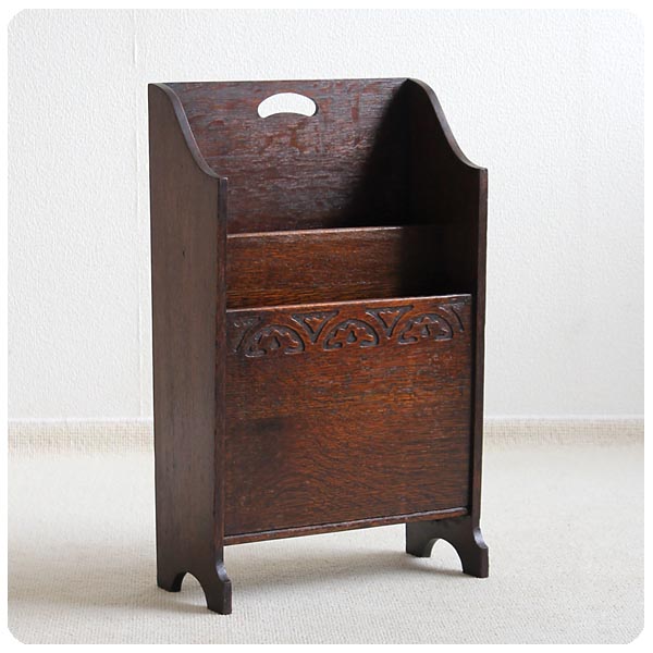 イギリス アンティーク マガジンラック オーク材 雑誌入れ 彫刻装飾 収納家具 P-876