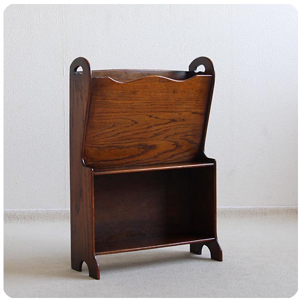 イギリス アンティーク マガジンラック付きブックシェルフ 本棚 オーク材 インテリア 家具 店舗什器「持ち手付き」Q-007