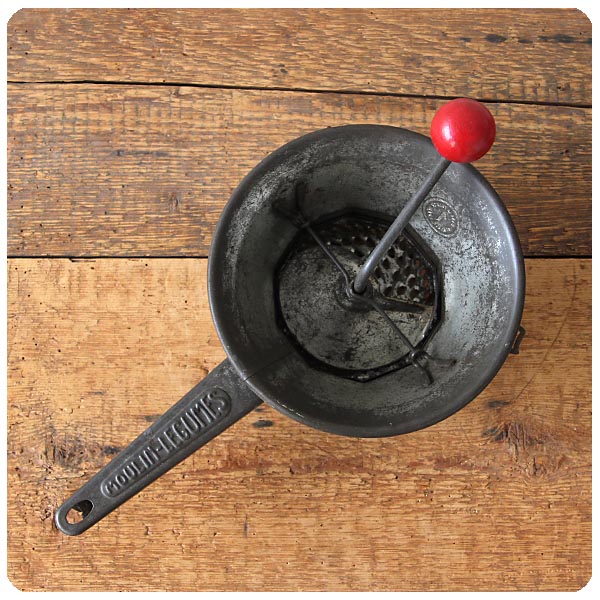 フランス アンティーク ムーラン（Moulin）フードミル キッチンツール 雑貨 店舗什器「MOULIN-LEGUMES」Q-019