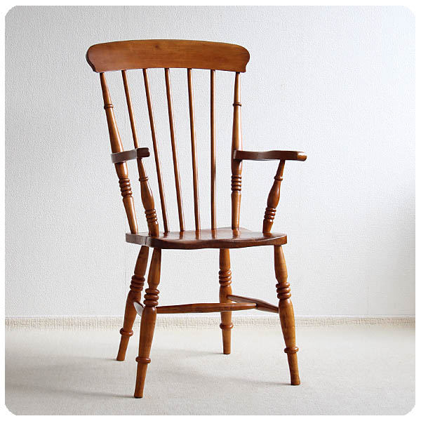 イギリス アンティーク アームチェア 古木椅子 カントリーチェア インテリア 家具 店舗什器「ウィンザーチェア」Q-118