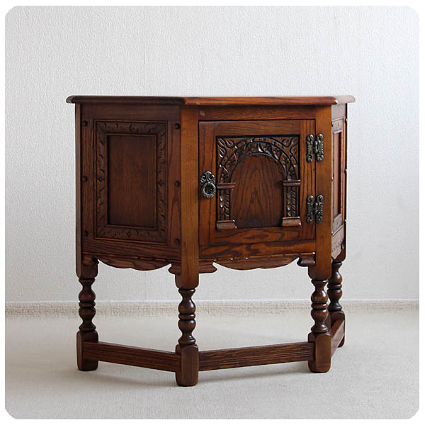 イギリス アンティーク調 Old Charm サイドキャビネット オーク材 インテリア 家具 店舗什器「オールドチャーム」Q-134