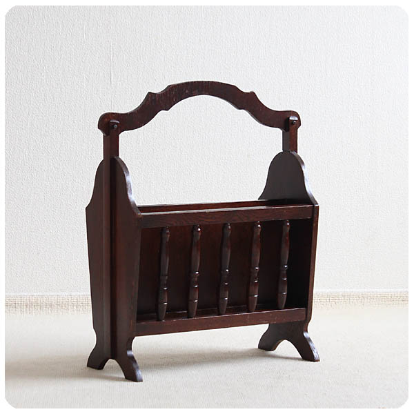 イギリス アンティーク調 マガジンラック オーク材 インテリア 雑誌 収納家具 店舗什器「持ち手が付き」Q-168