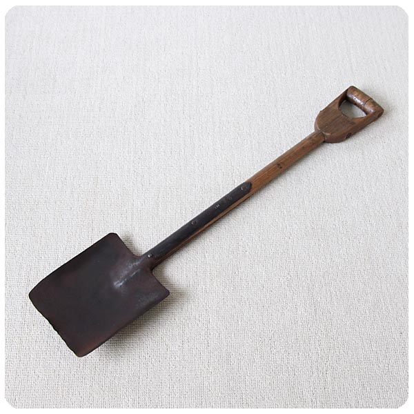 イギリス アンティーク ガーデンスコップ シャベル インテリア 雑貨 農具 ディスプレイ 店舗什器【ガーデンオーナメント】Q-285