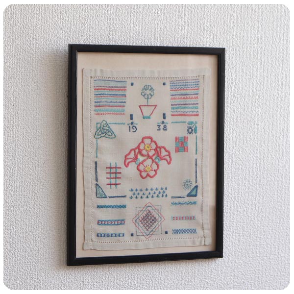イギリス アンティーク 刺繍サンプラーフレーム/店舗什器/インテリア雑貨/木枠/ガラス【壁面をおしゃれにディスプレイ】S-197