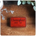 イギリス アンティーク Elastoplast ファーストエイド缶/ティン/ブリキ/小さな収納缶【シャビーで可愛いバンドエイド缶】M-857