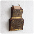 イギリス アンティーク ウォールレターラック ブラス 真鍮 オーク材 インテリア 雑貨 店舗什器「レターホルダー」Q-144