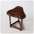 イギリス アンティーク調 木製サイドテーブル/三本脚/フラワースタンド/花台/ディスプレイ台【ブラス製ストッパー付き】S-222