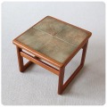 イギリス ヴィンテージ タイルトップミニテーブル/店舗什器/家具/北欧スタイル/ミッドセンチュリー/飾り台【お手入れらくらく】T-088