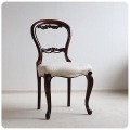 イギリス アンティーク調 猫脚バルーンバックチェア/サロンチェア/クッションシート/英国家具/ウォールナット【彫刻が素敵】T-557