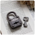 ドイツ アンティーク パドロック 南京錠 鍵付き 古道具 雑貨「MADE IN GERMANY」V-425